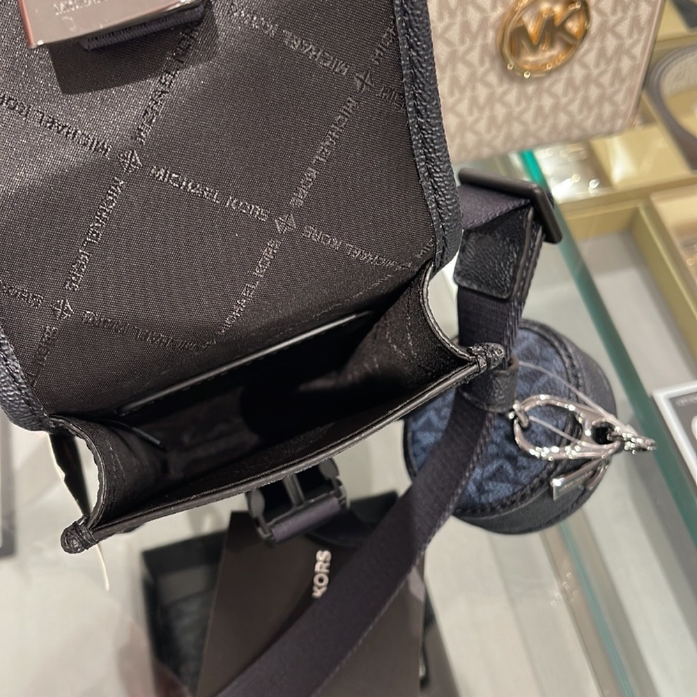 Michael Kors Cooper Slim Phone Crossbody Bag Coin Pouch MK Logo ADMRL/PLBLUE
NWT - Picture 4 of 16